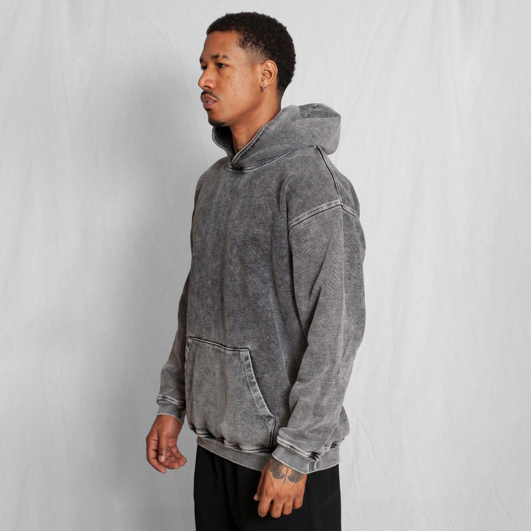 Buzo Hoodie Acid wash Negro 400G