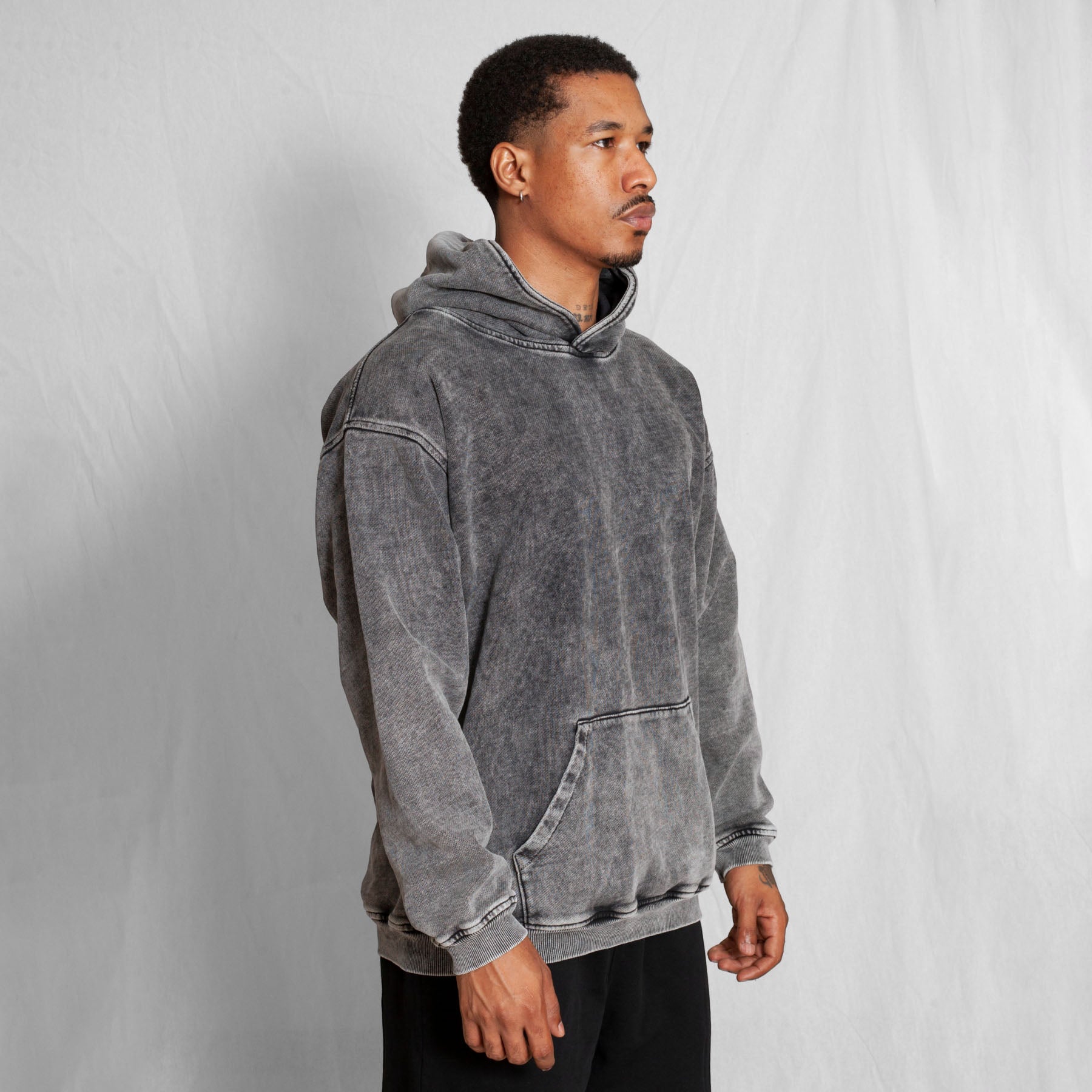 Buzo Hoodie Acid wash Negro 400G