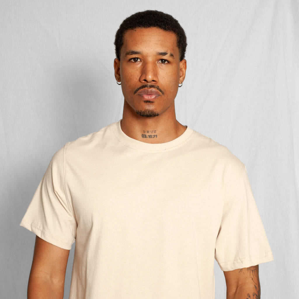 Camiseta Regular Fit Beige 200G