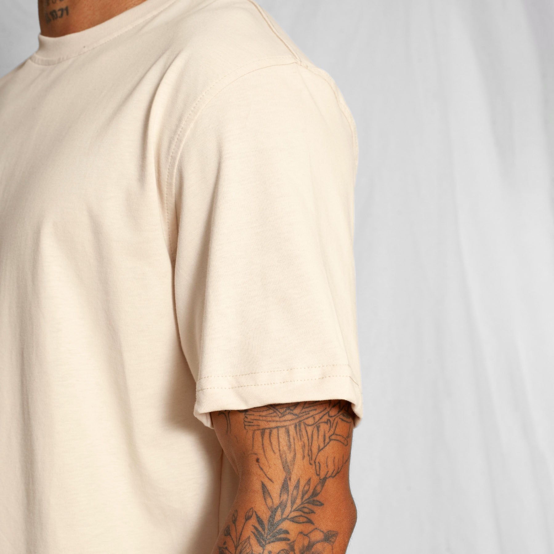 Camiseta Regular Fit Beige 200G