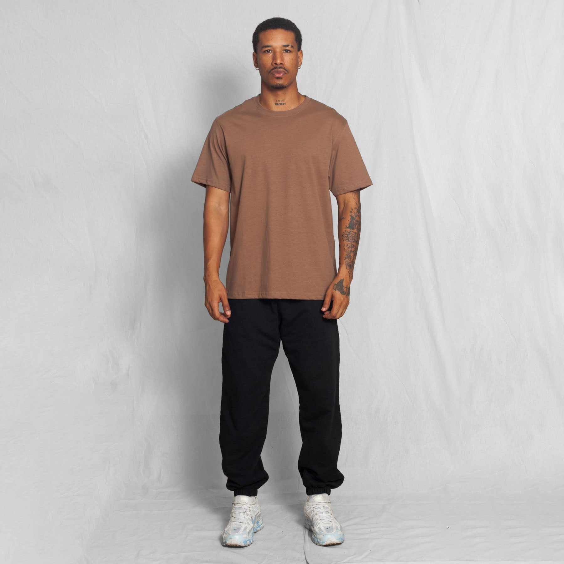 Camiseta Regular Fit Chocolate 200G