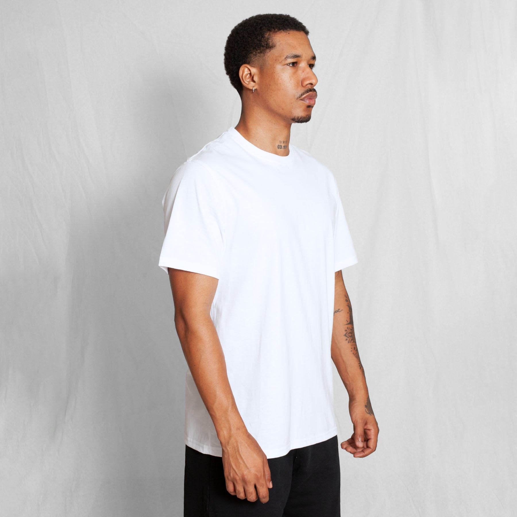 Camiseta Regular Fit Blanca 200G