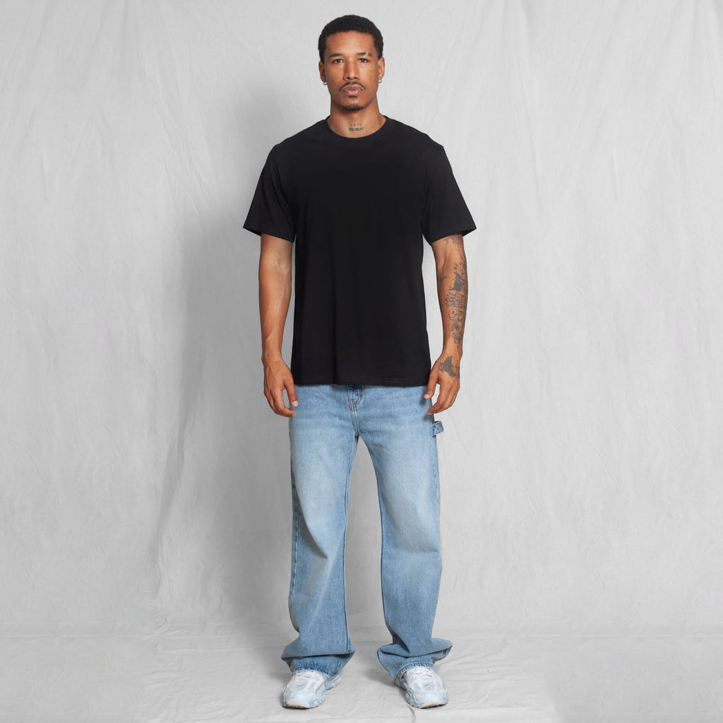 Camiseta Regular Fit Negra 200G