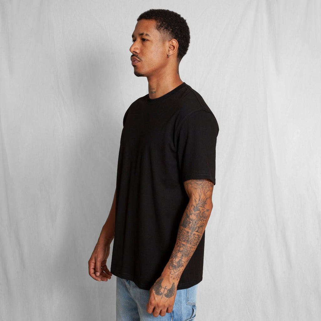 Camiseta Regular Fit Negra 200G