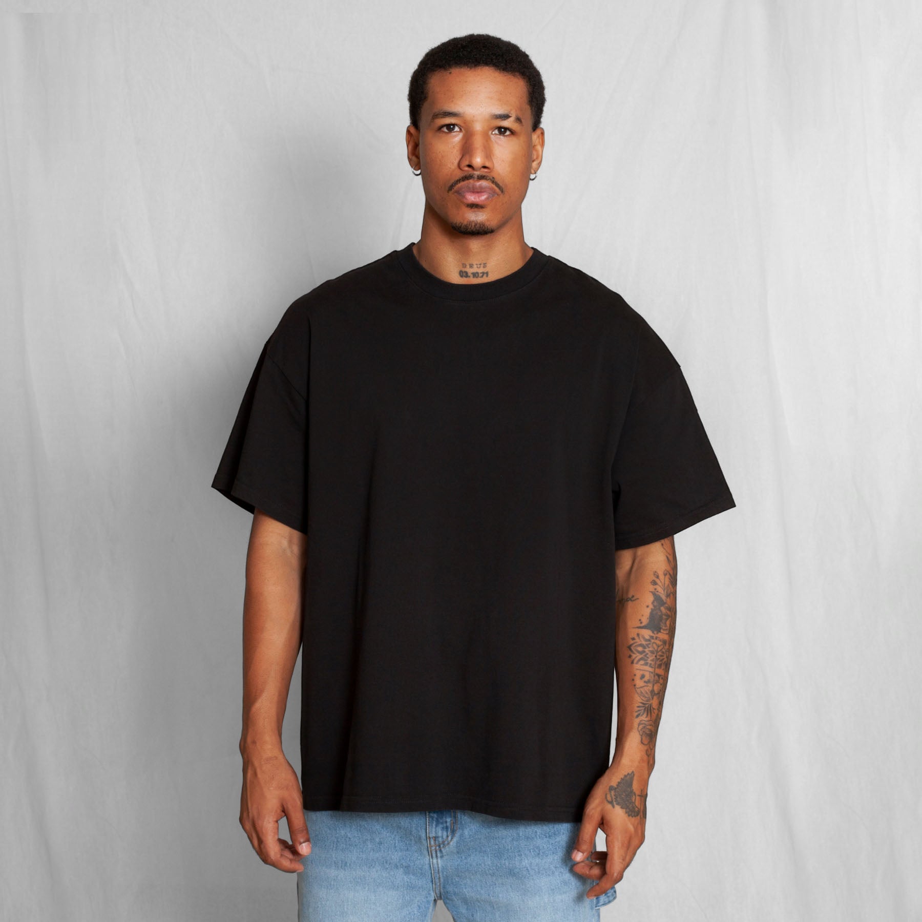 Camiseta Oversize Negra 250G