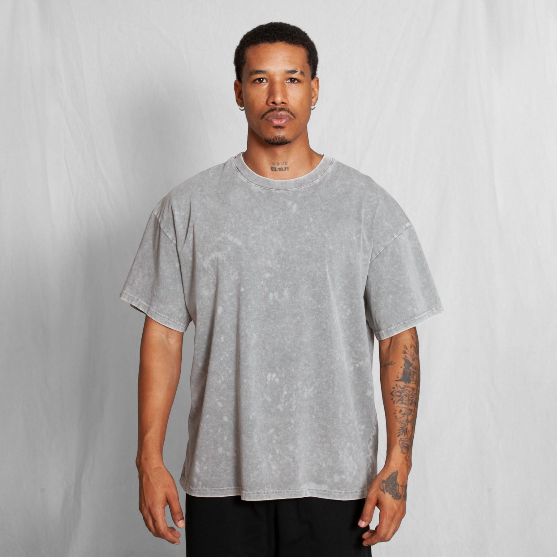 Camiseta Oversize Acid Wash Gris 250G