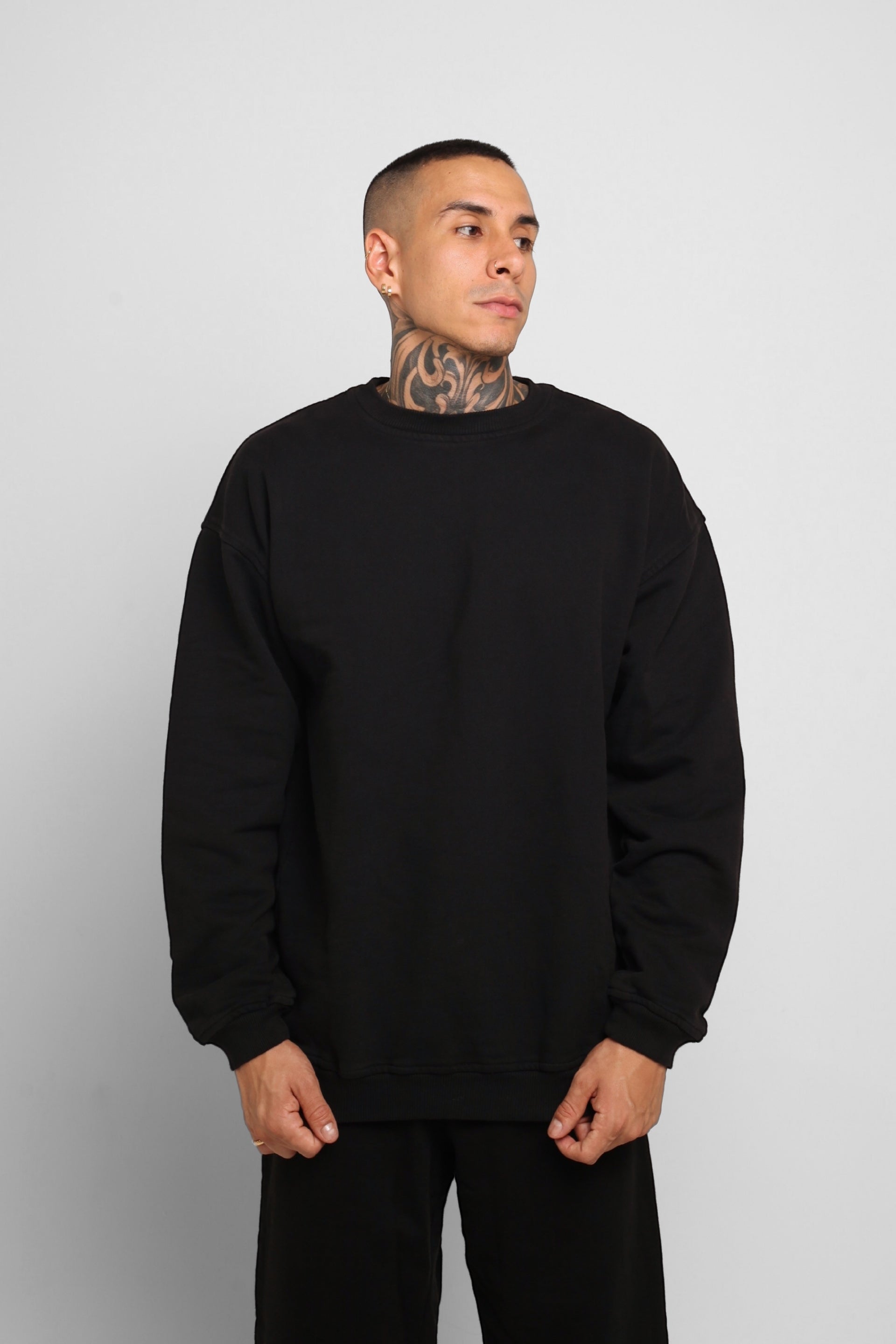 Buzo Crewneck Negro 400G