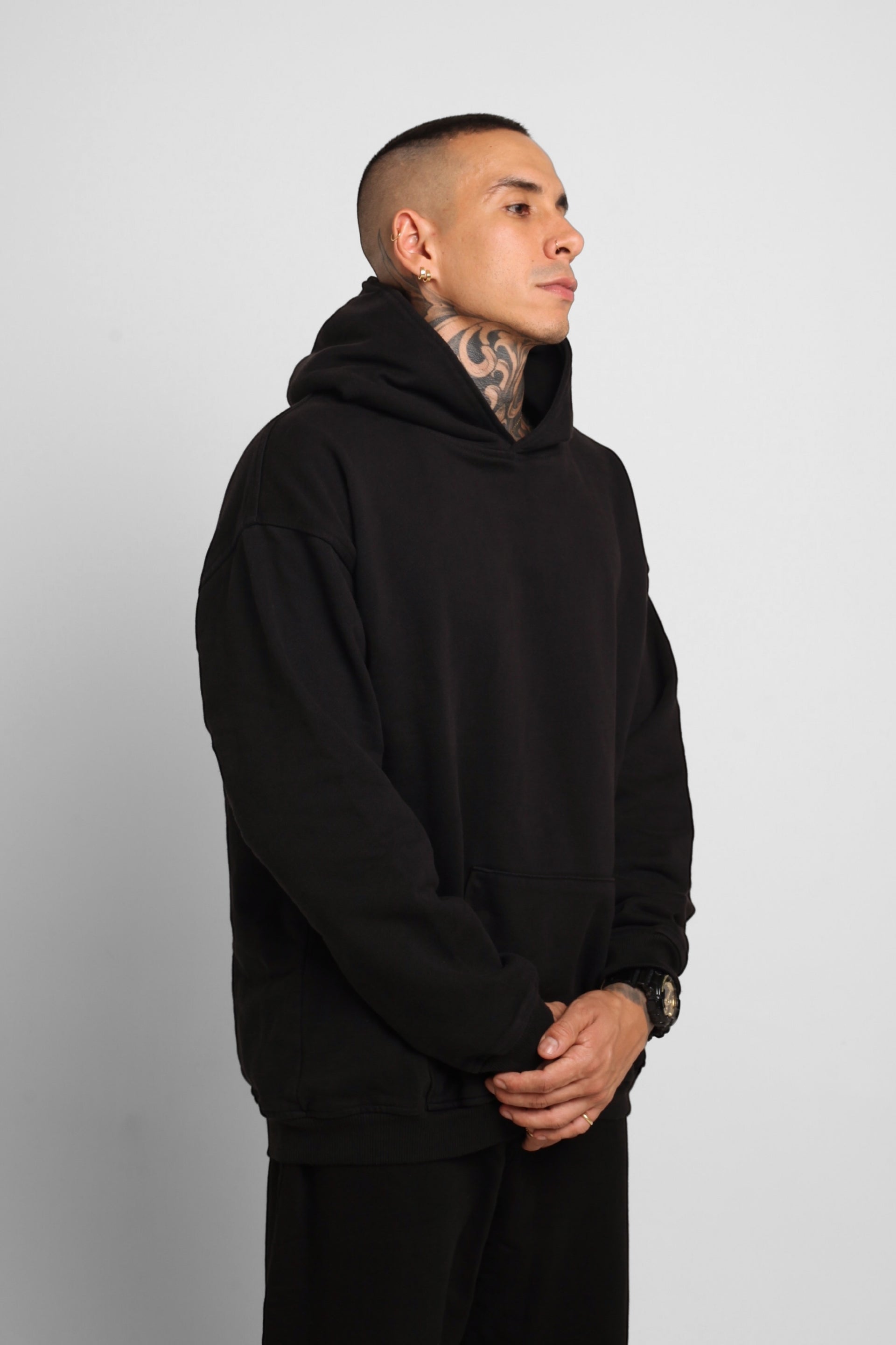 Buzo Hoodie Negro 400G