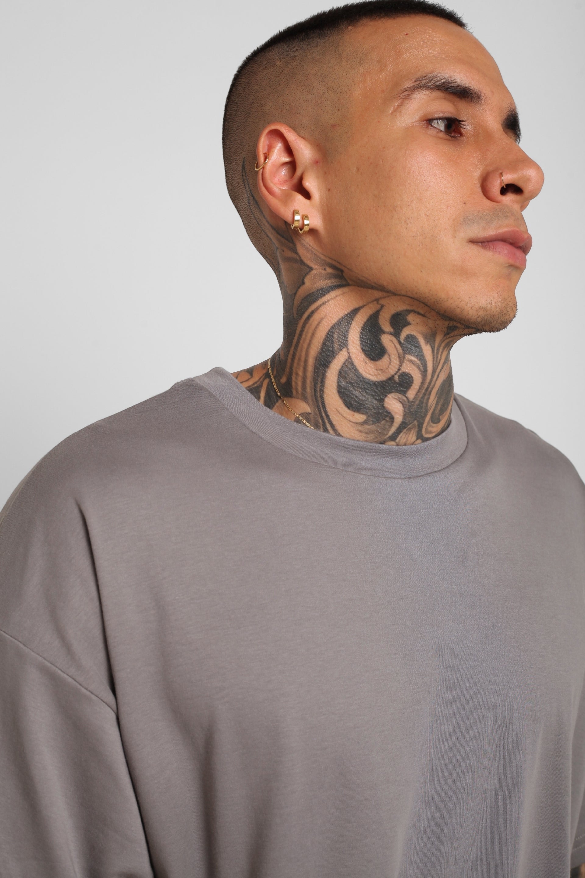 Camiseta Oversize Gris 190G