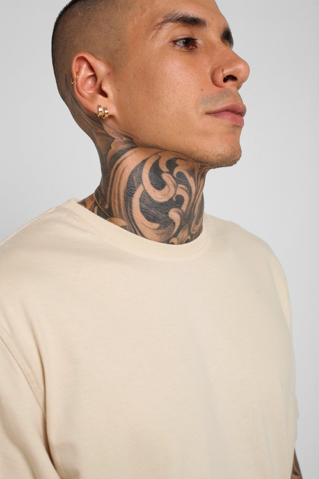 Camiseta Regular Fit Beige 200G